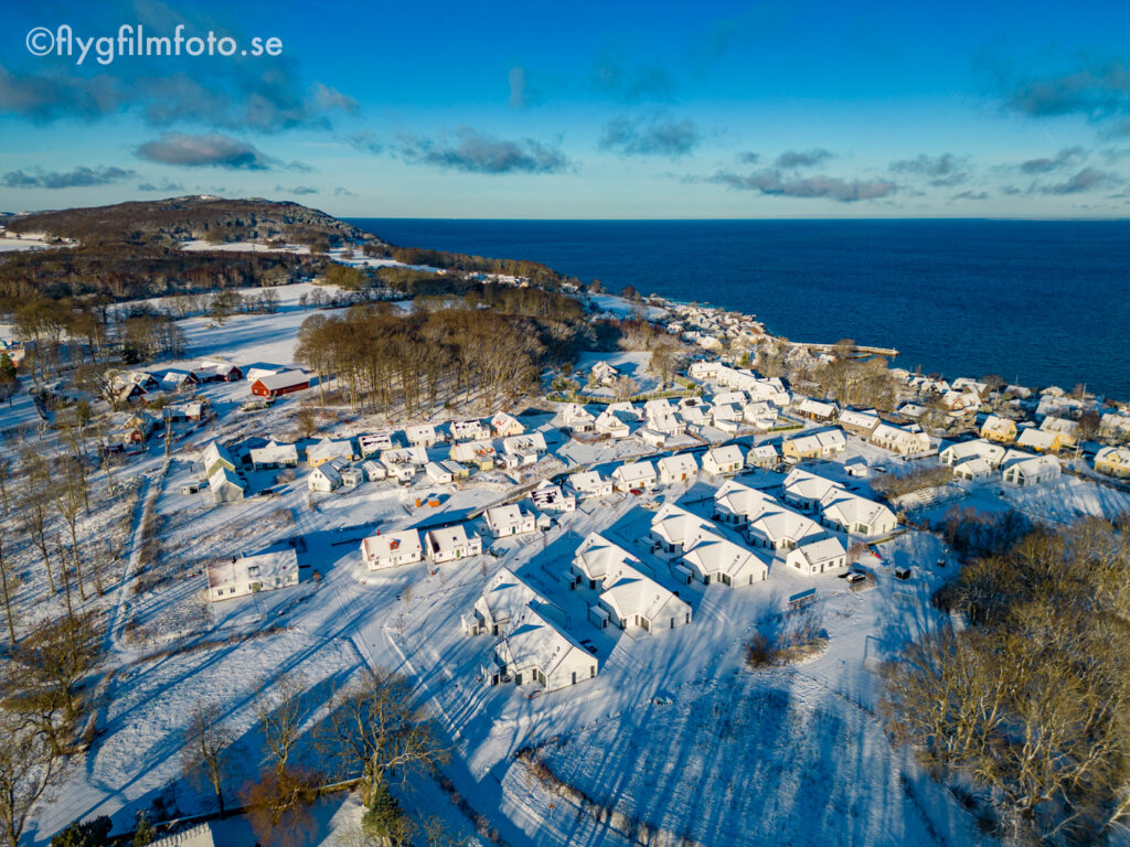 Blossalyckan i Arild täckt av snö