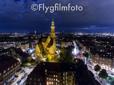 flygfilmfoto, flygfoto, flygbild, drönare, uae, kyrka, engelbrektskyrkan, aerial, aerial photography, drone, church, stockholm, marko t wramén, wramén, wramen, waterglobe